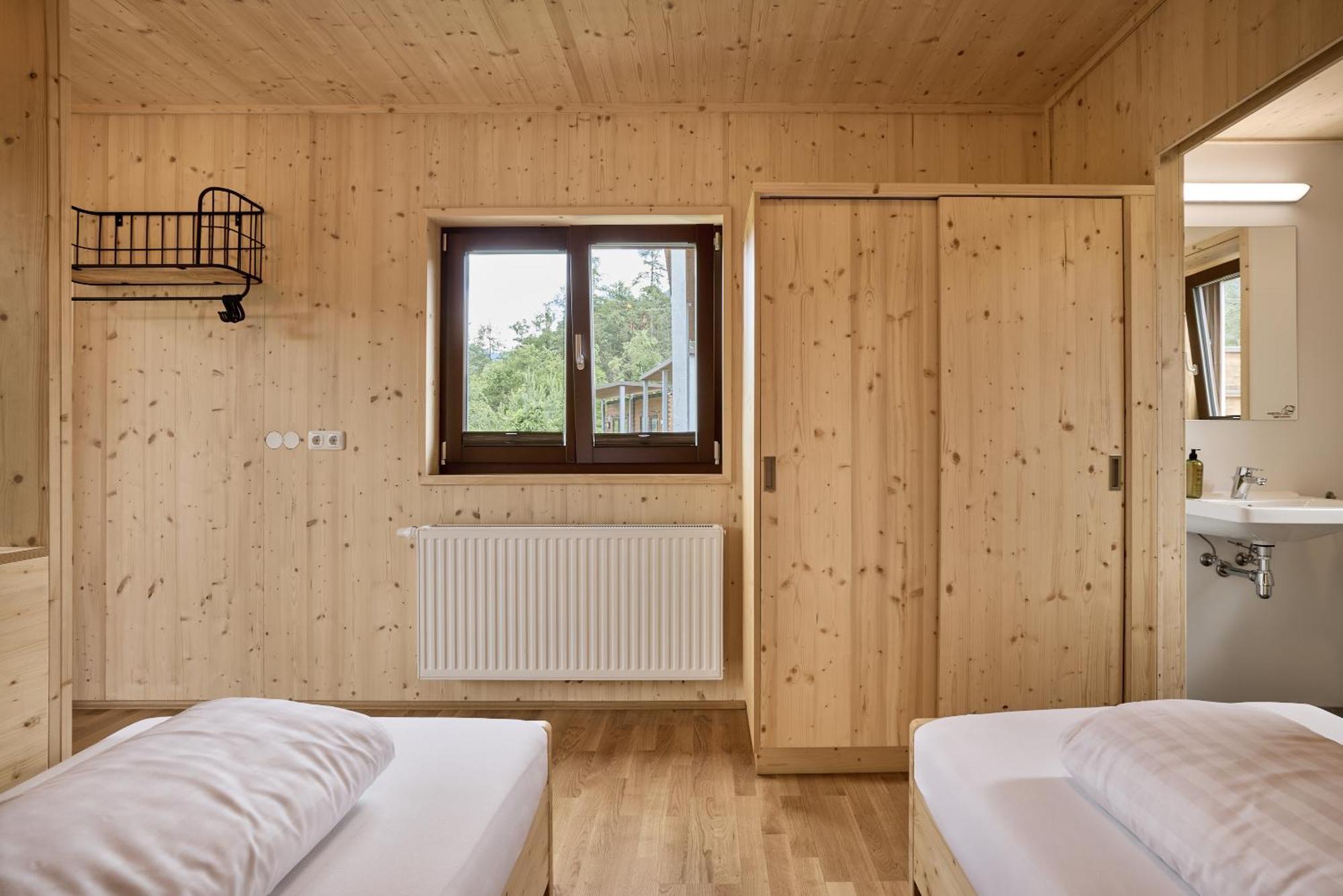 Area 47 - Tirol Hotel Ötztal-Bahnhof Eksteriør billede
