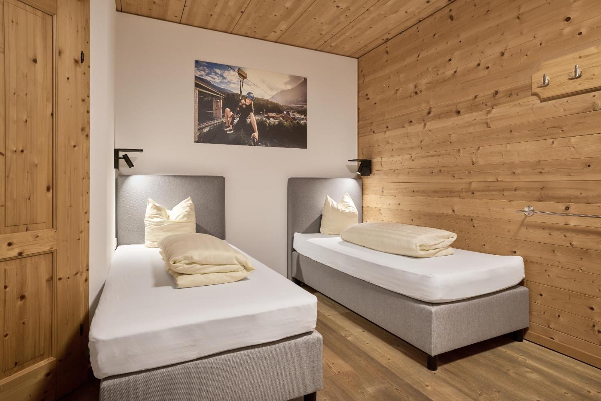Area 47 - Tirol Hotel Ötztal-Bahnhof Eksteriør billede