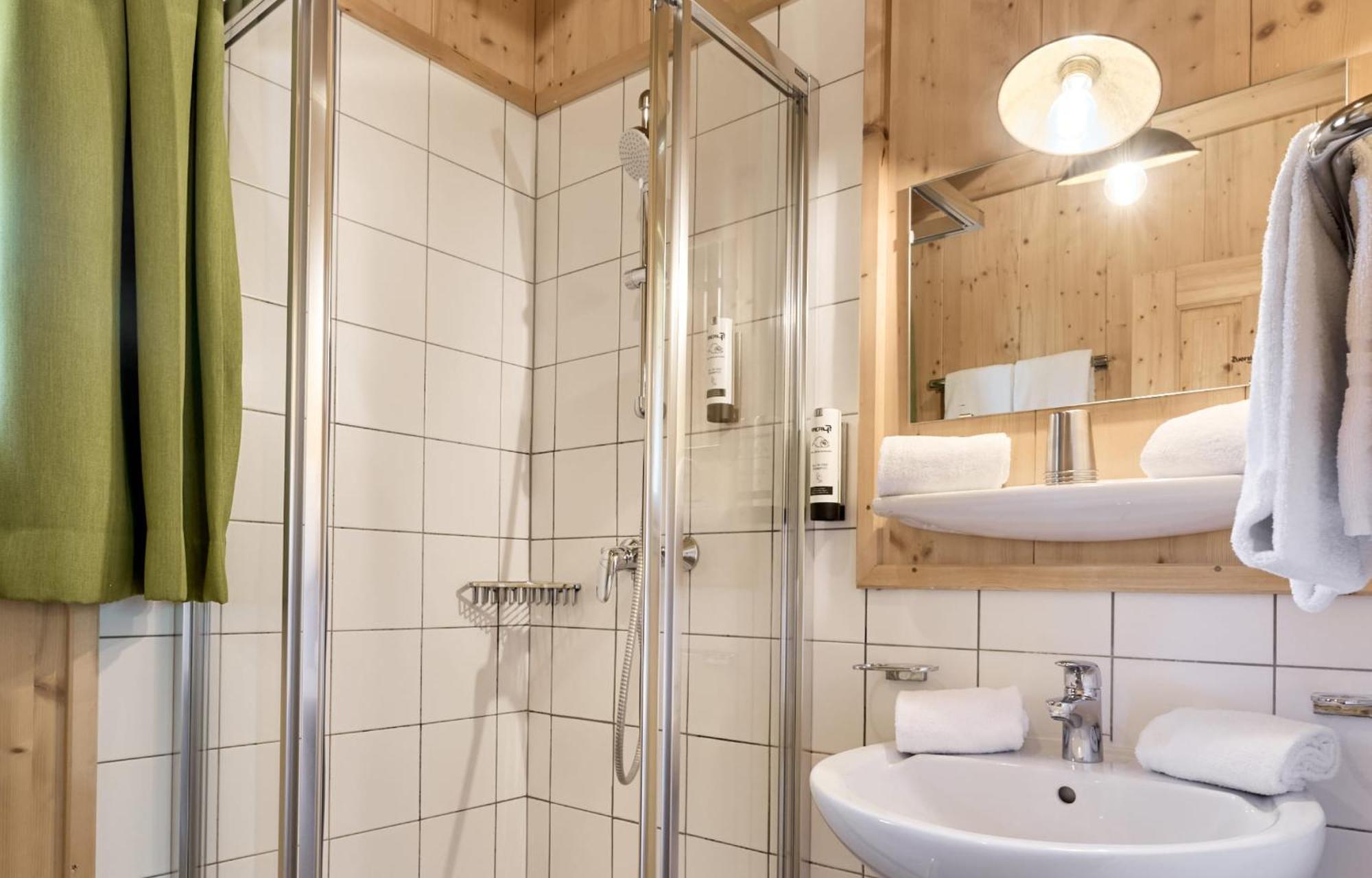 Area 47 - Tirol Hotel Ötztal-Bahnhof Eksteriør billede